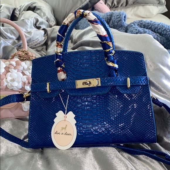 Purse - Picture 1 of 1